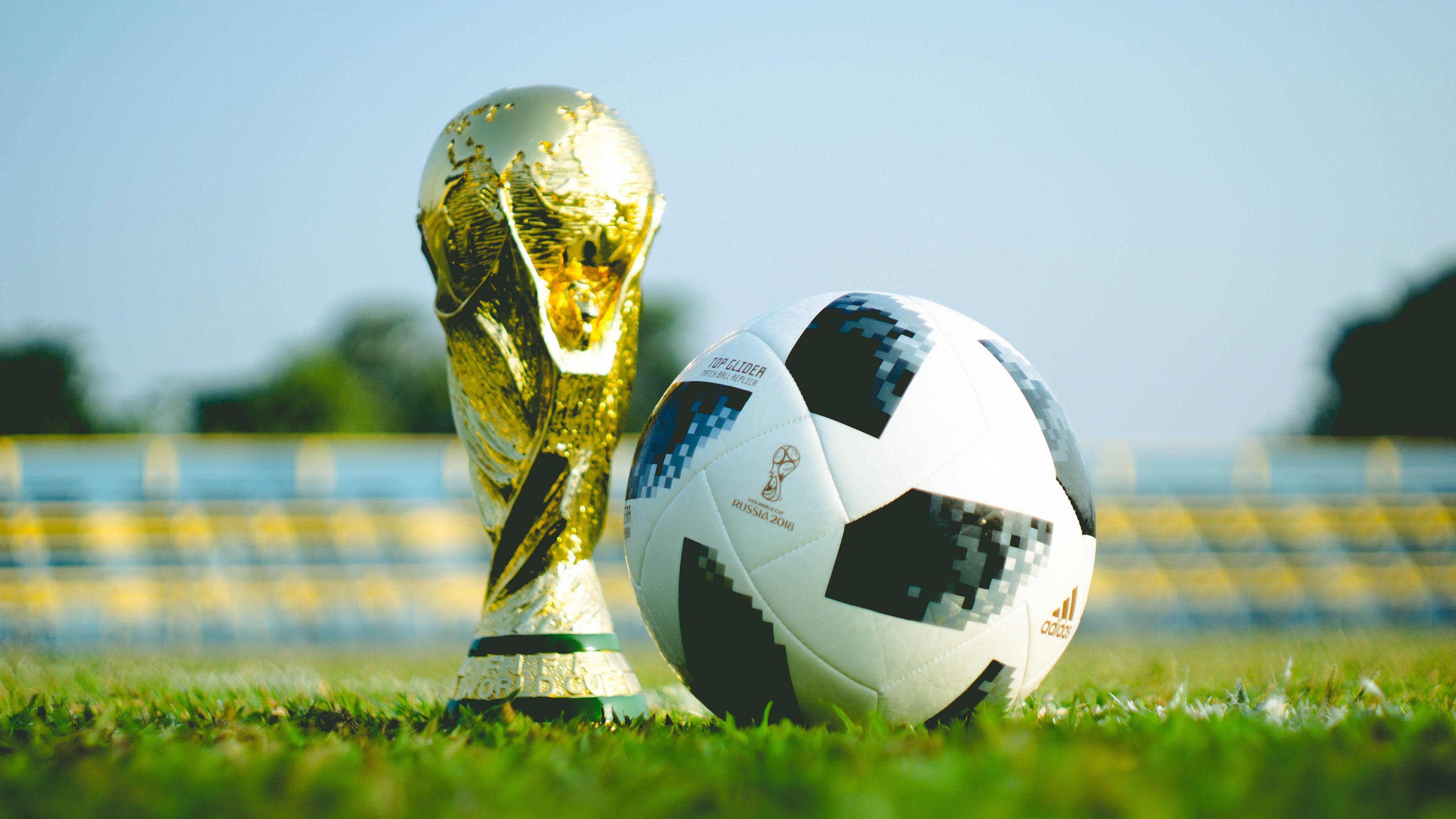 爱游戏团队-青春风暴再起！阿贾克斯惊艳欧陆，晋级希望熊熊燃烧